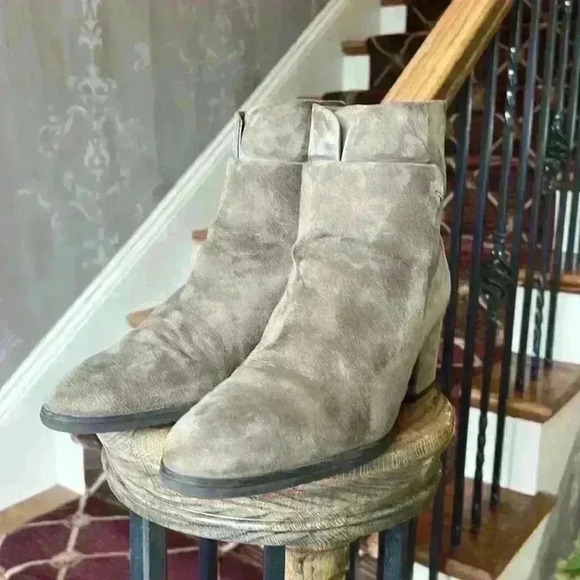 Sesto Meucci Italian ladies Booties. Gray Suede Size 10. Excellent condition. - Picture 11 of 11